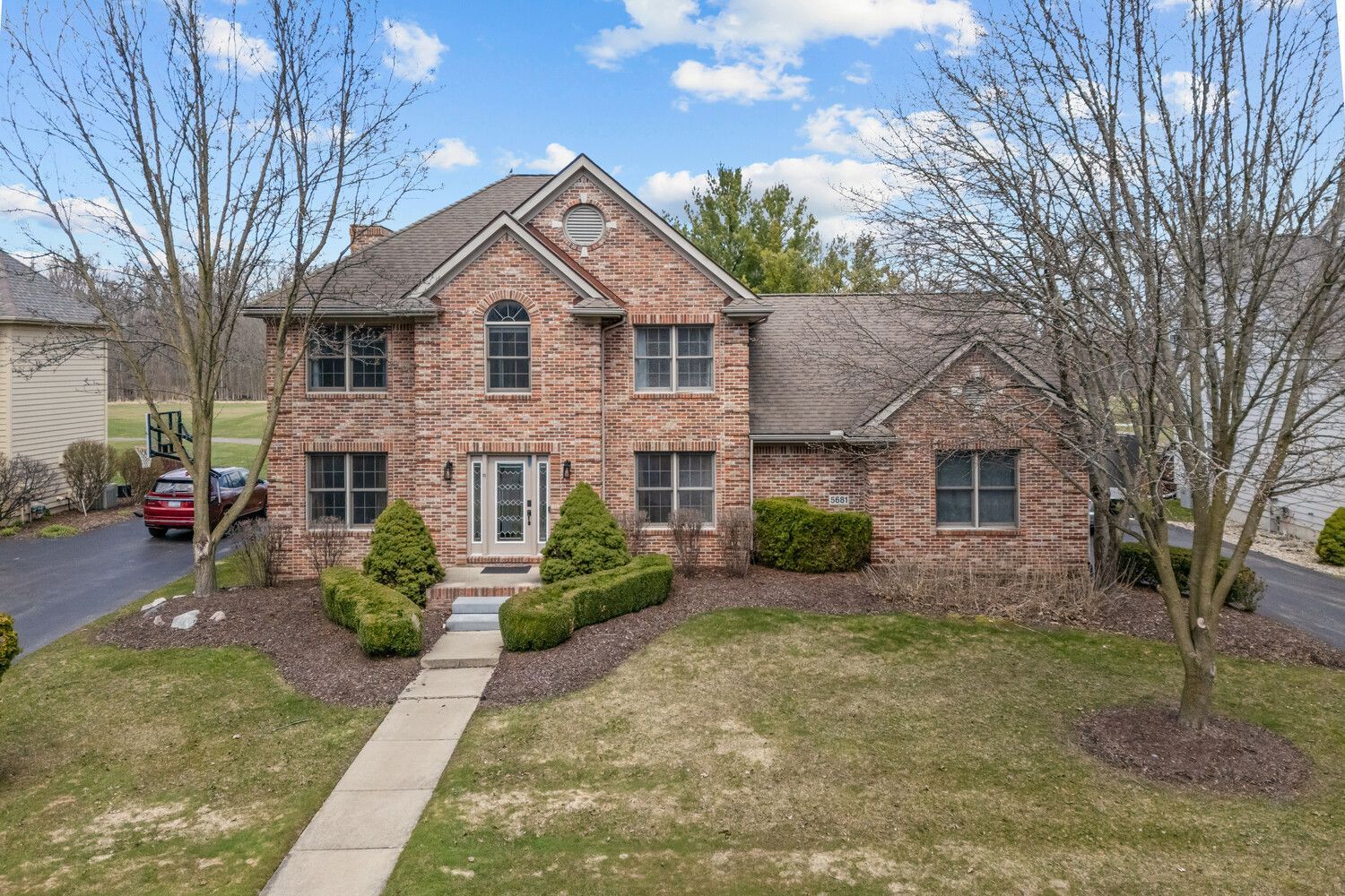 5681 WOODFIELD Parkway
