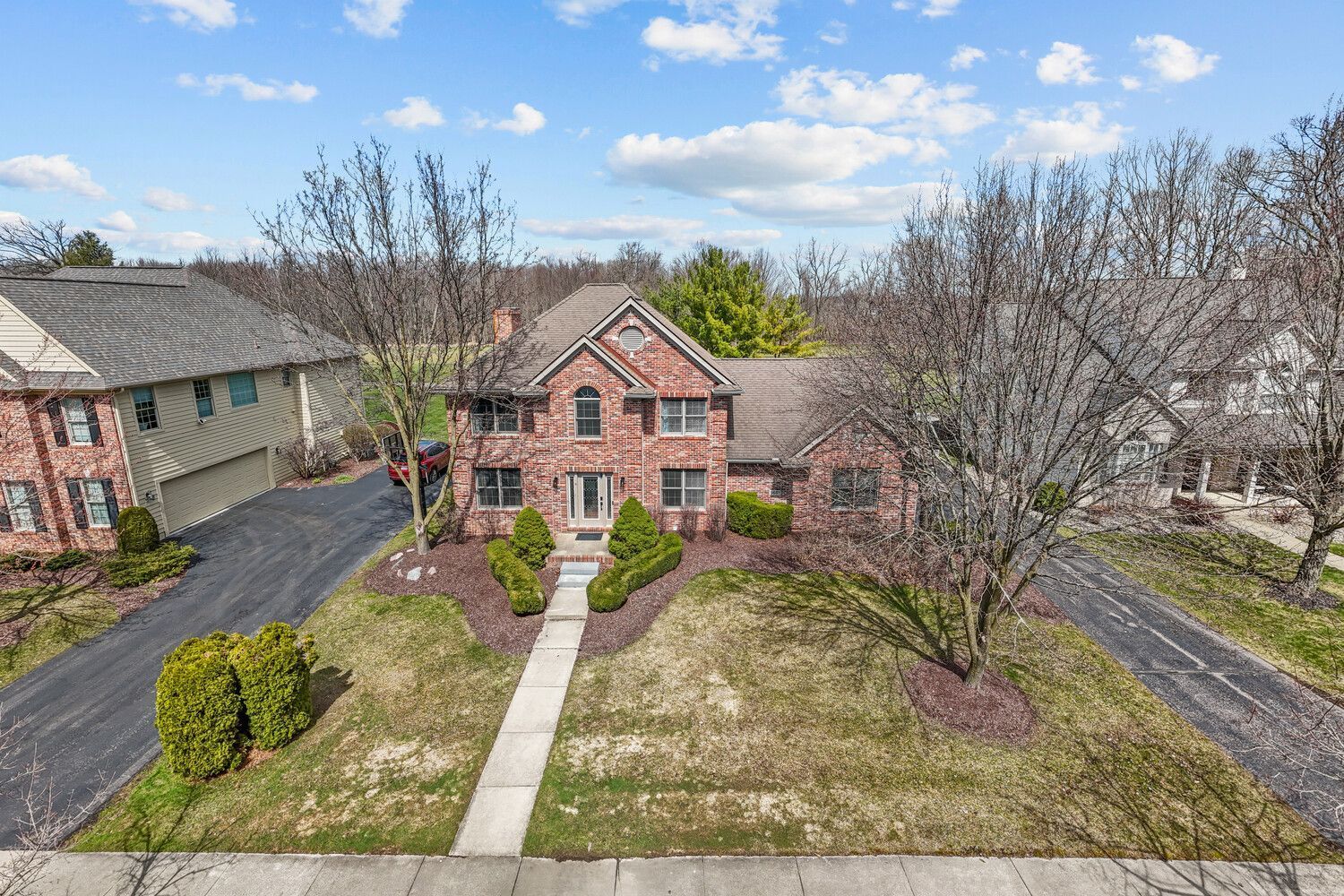 5681 WOODFIELD Parkway