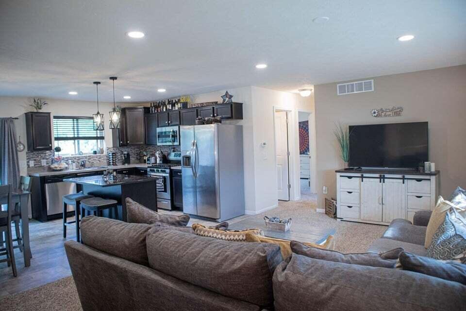 451 Tentree Street NW