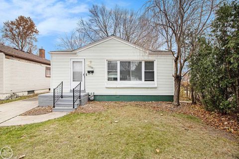 19134 Macarthur Street Redford Charter Township MI 48240