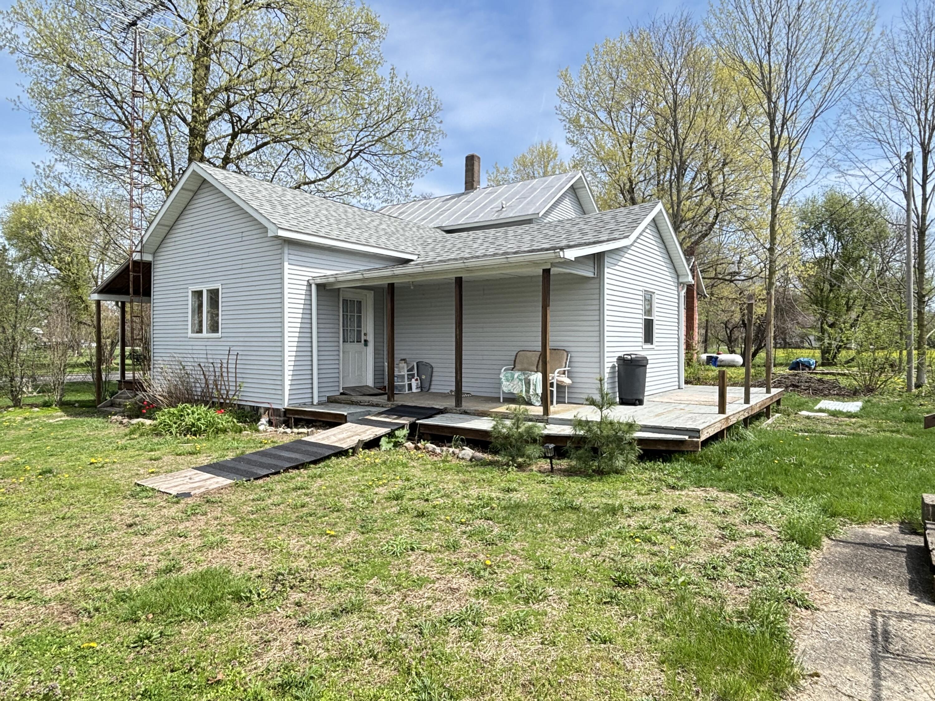 1011 E Copeland Road