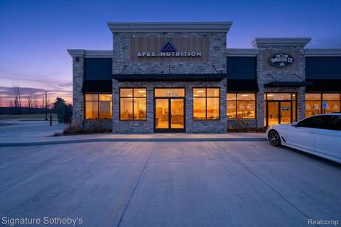 19005 Silver Parkway Fenton Charter Township MI 48430