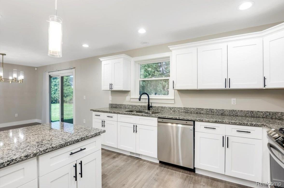 1755 E George Avenue