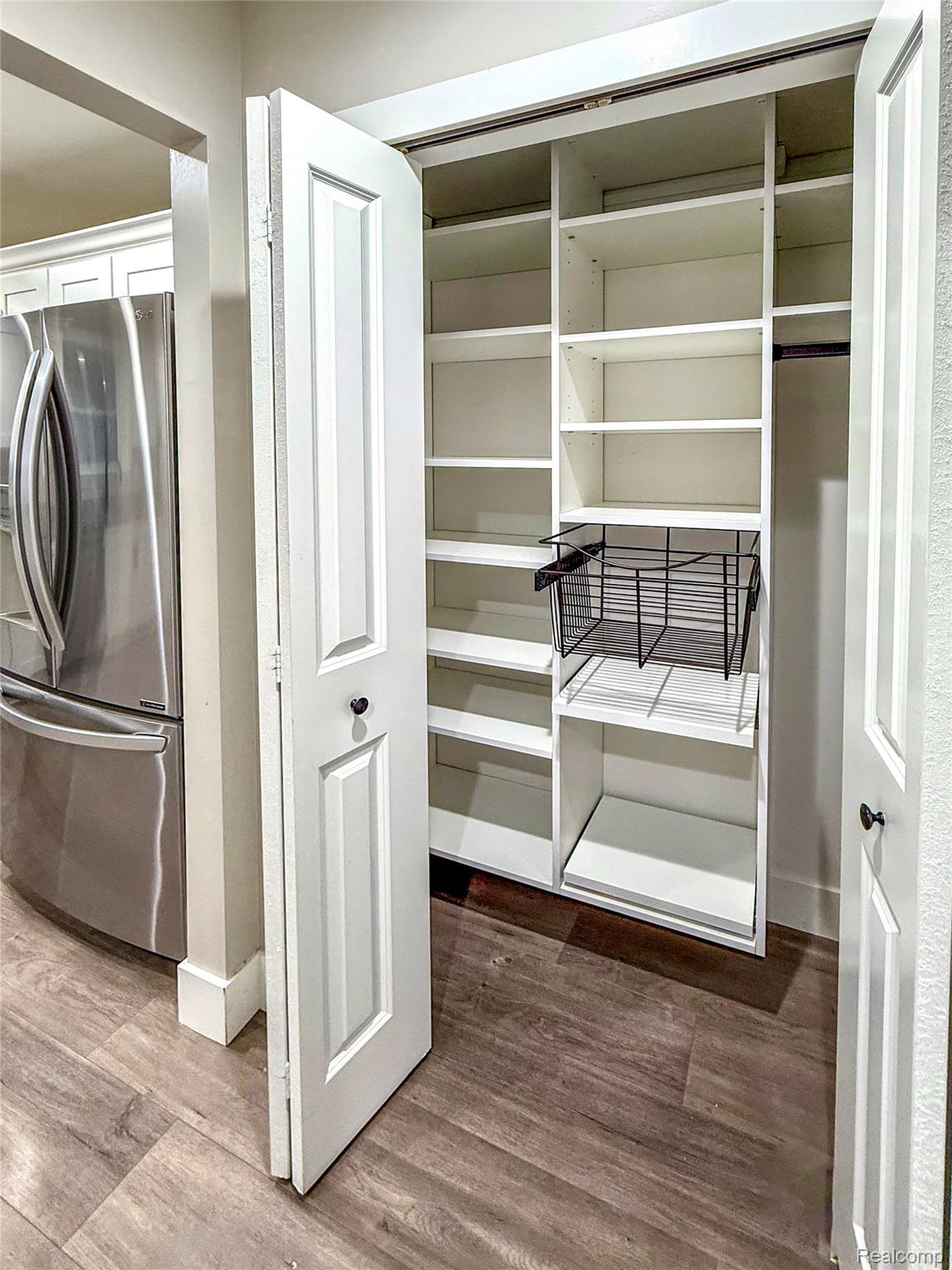 1755 E George Avenue