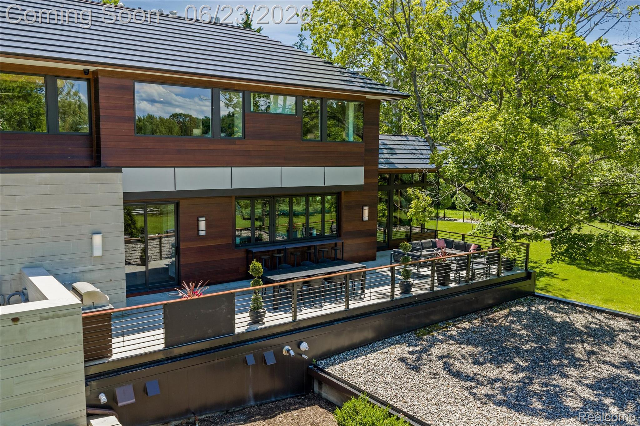 2700 Squirrel Road