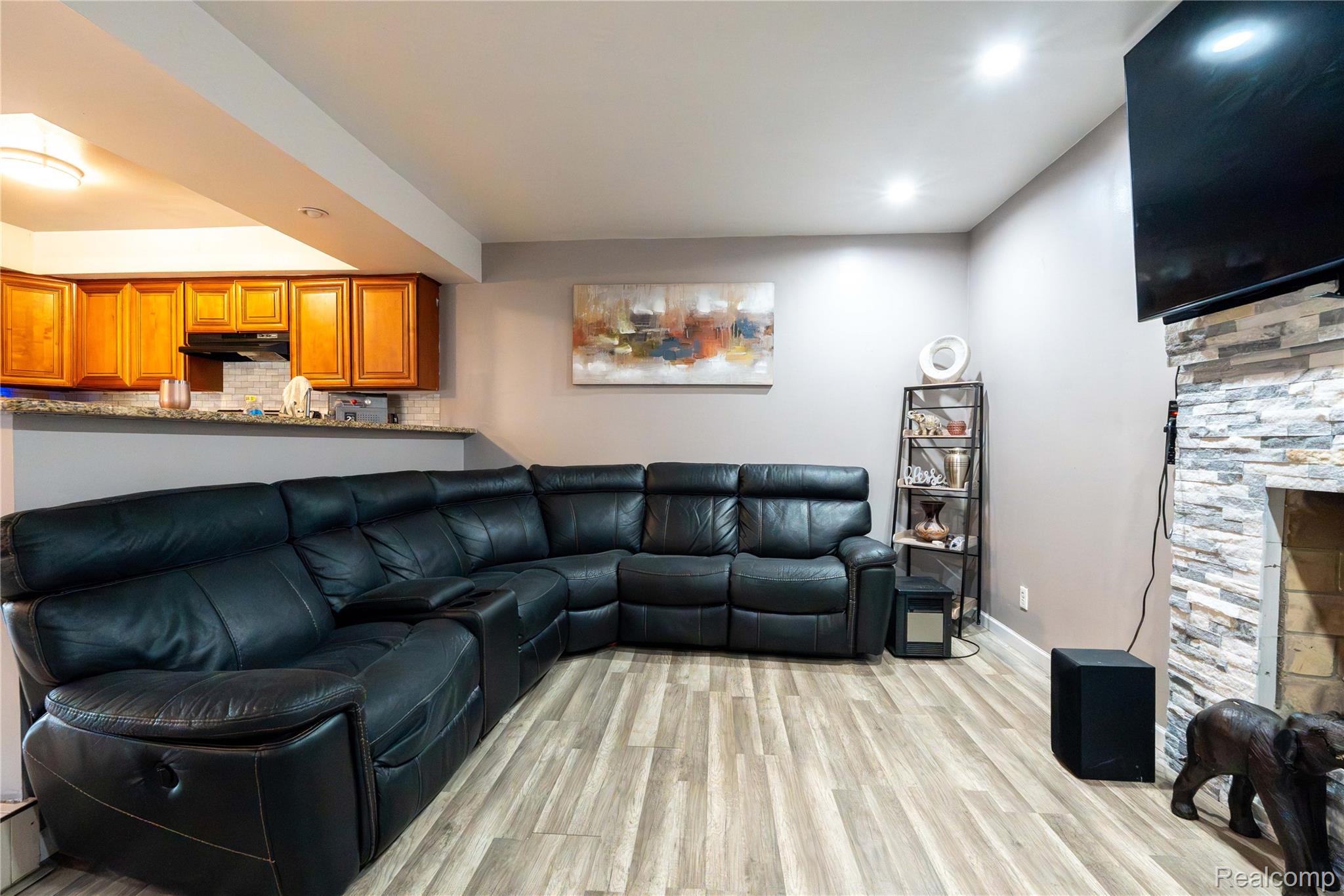 Southfield City, Michigan 48076, United States, 3 Bedrooms Bedrooms, ,2 BathroomsBathrooms,Residential,Active,194475