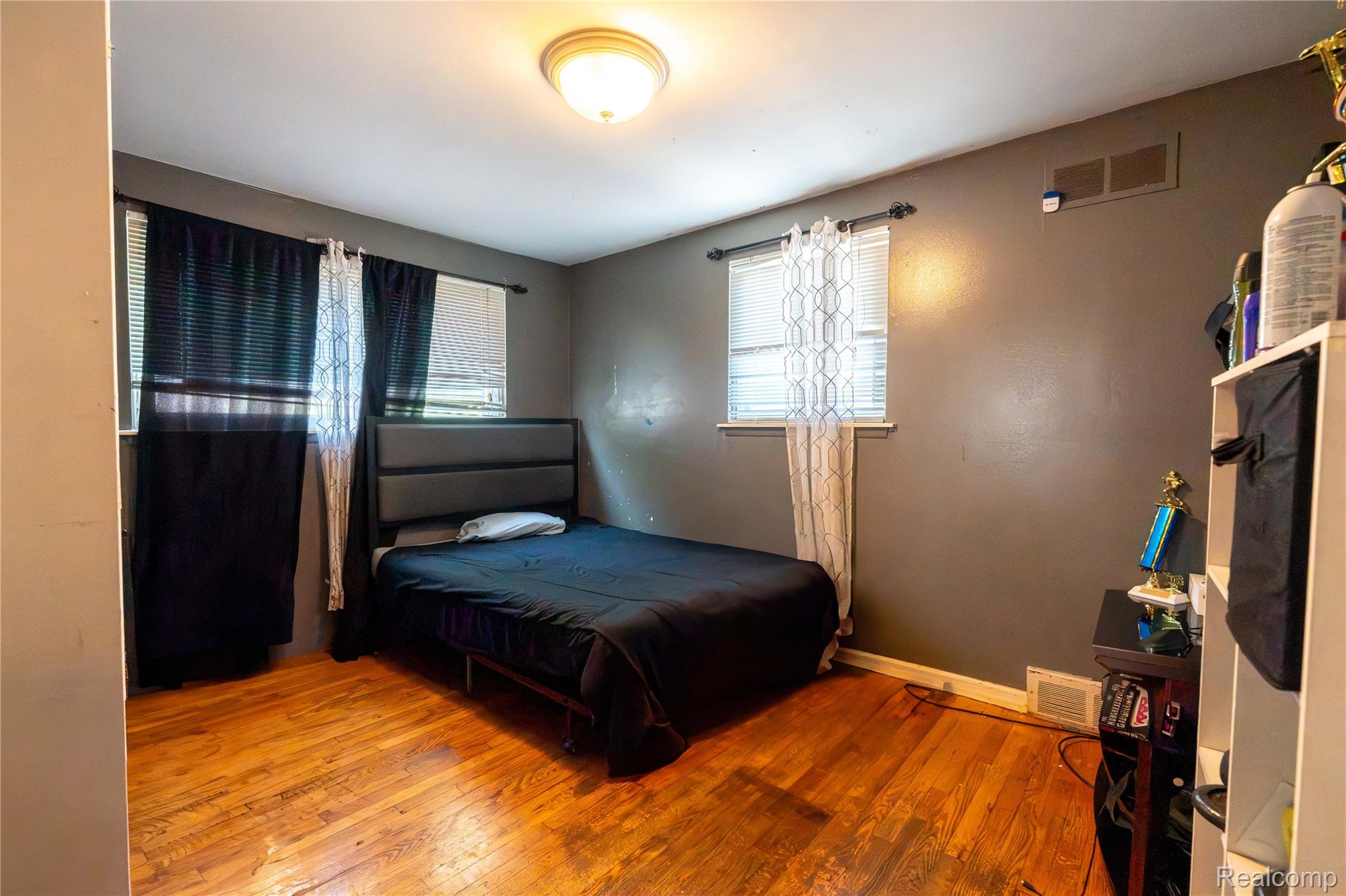 Southfield City, Michigan 48076, United States, 3 Bedrooms Bedrooms, ,2 BathroomsBathrooms,Residential,Active,194475