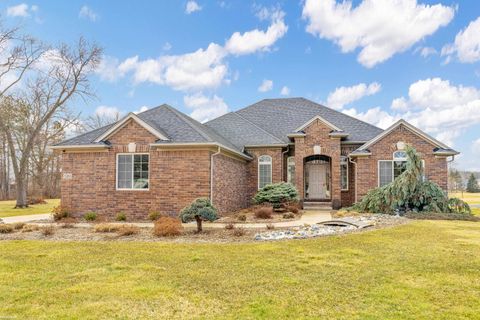 52163 BASE Street New Baltimore City MI 48047