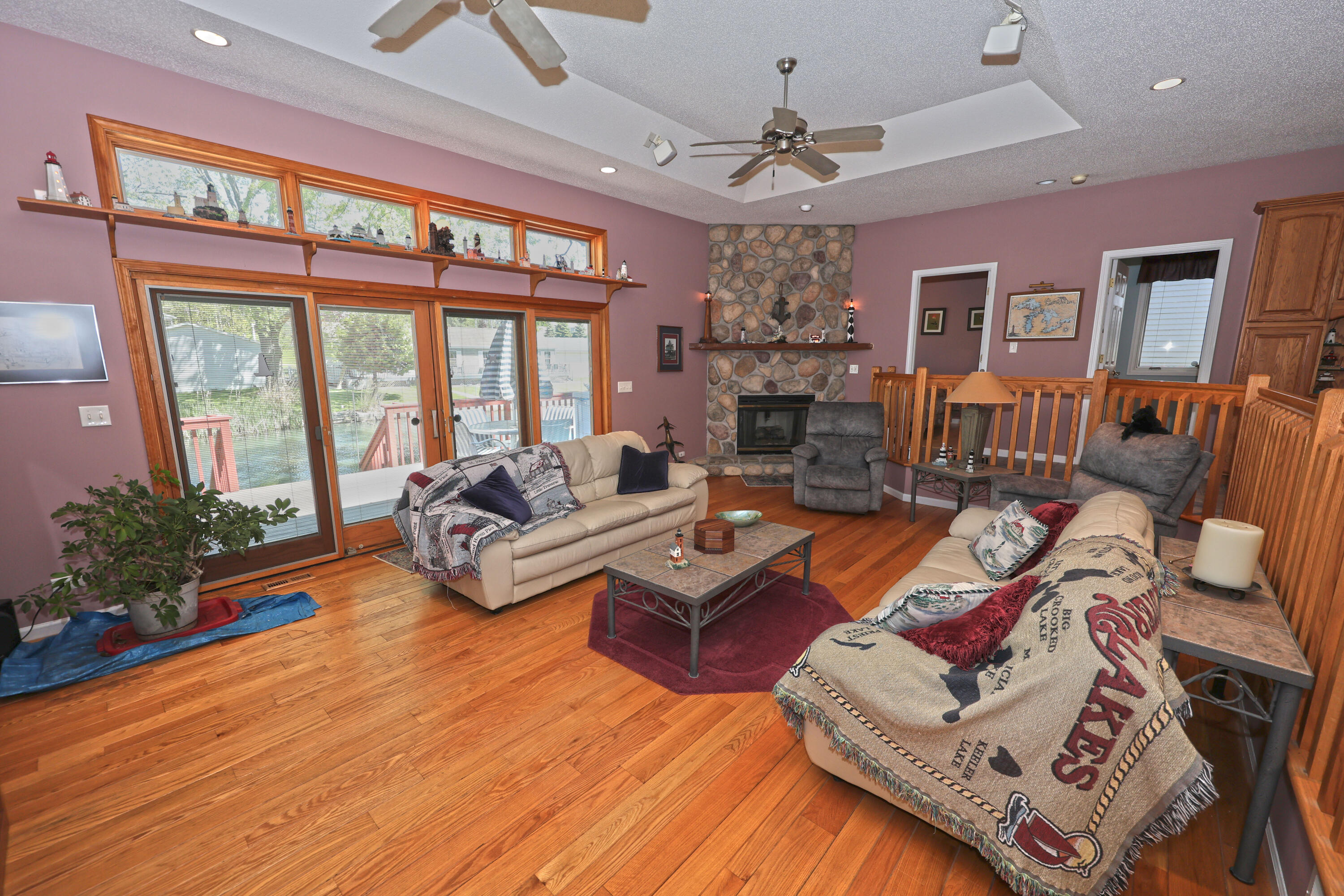 31886 W Lakeshore Drive