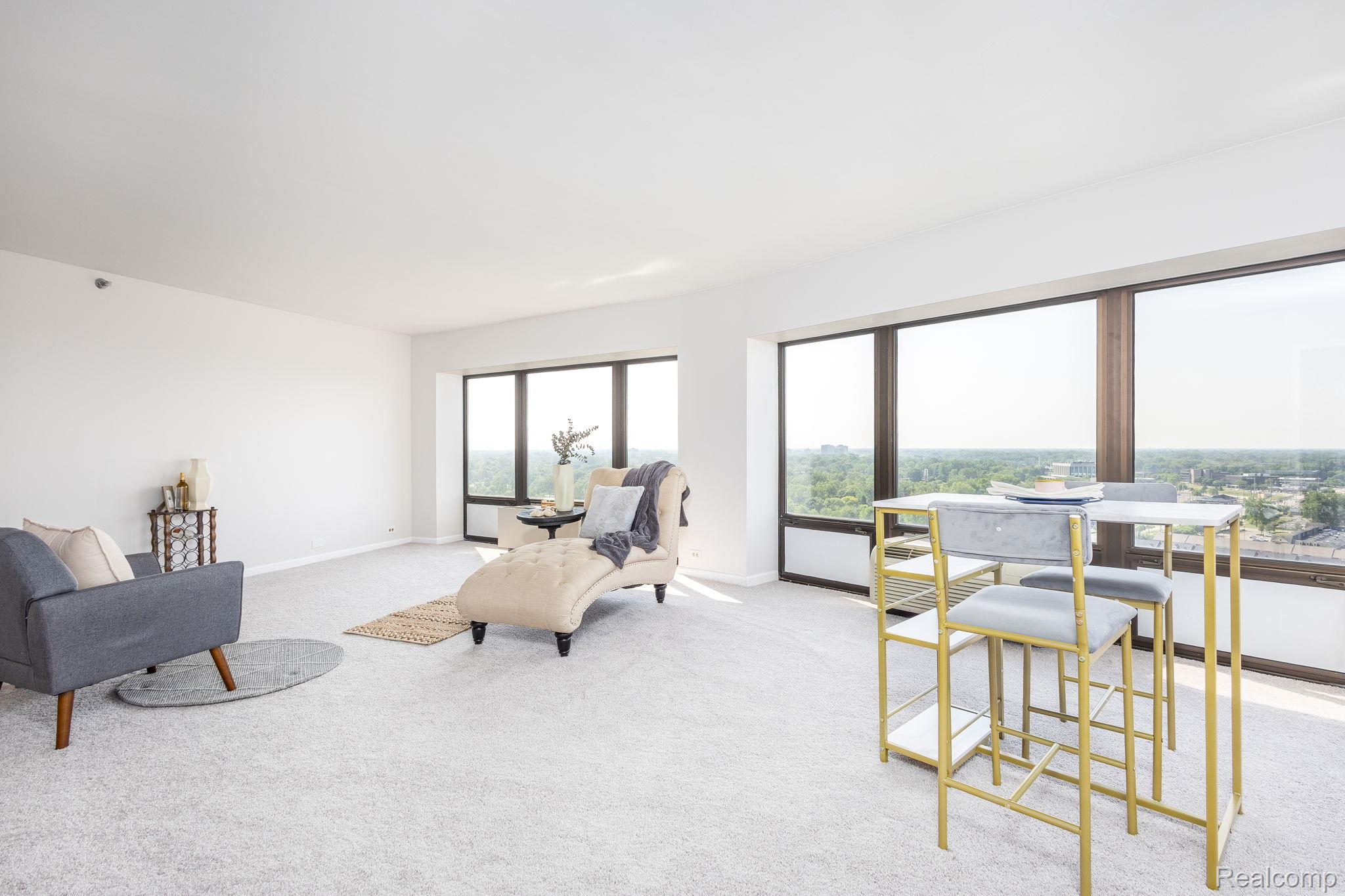 5000 Town Center 2001