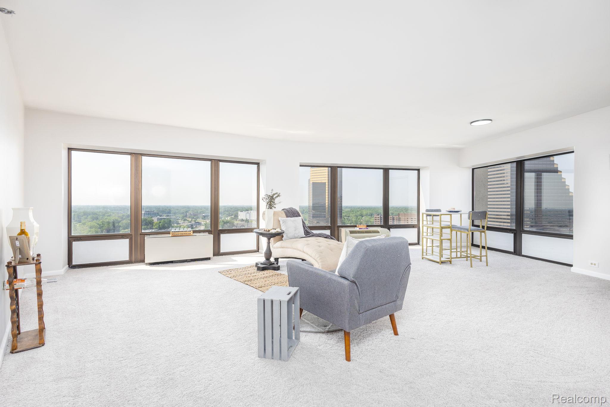 5000 Town Center 2001