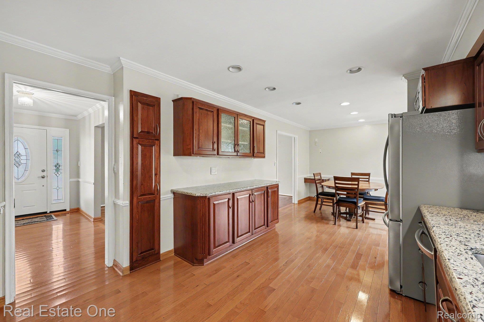 6639 Tamerlane Drive