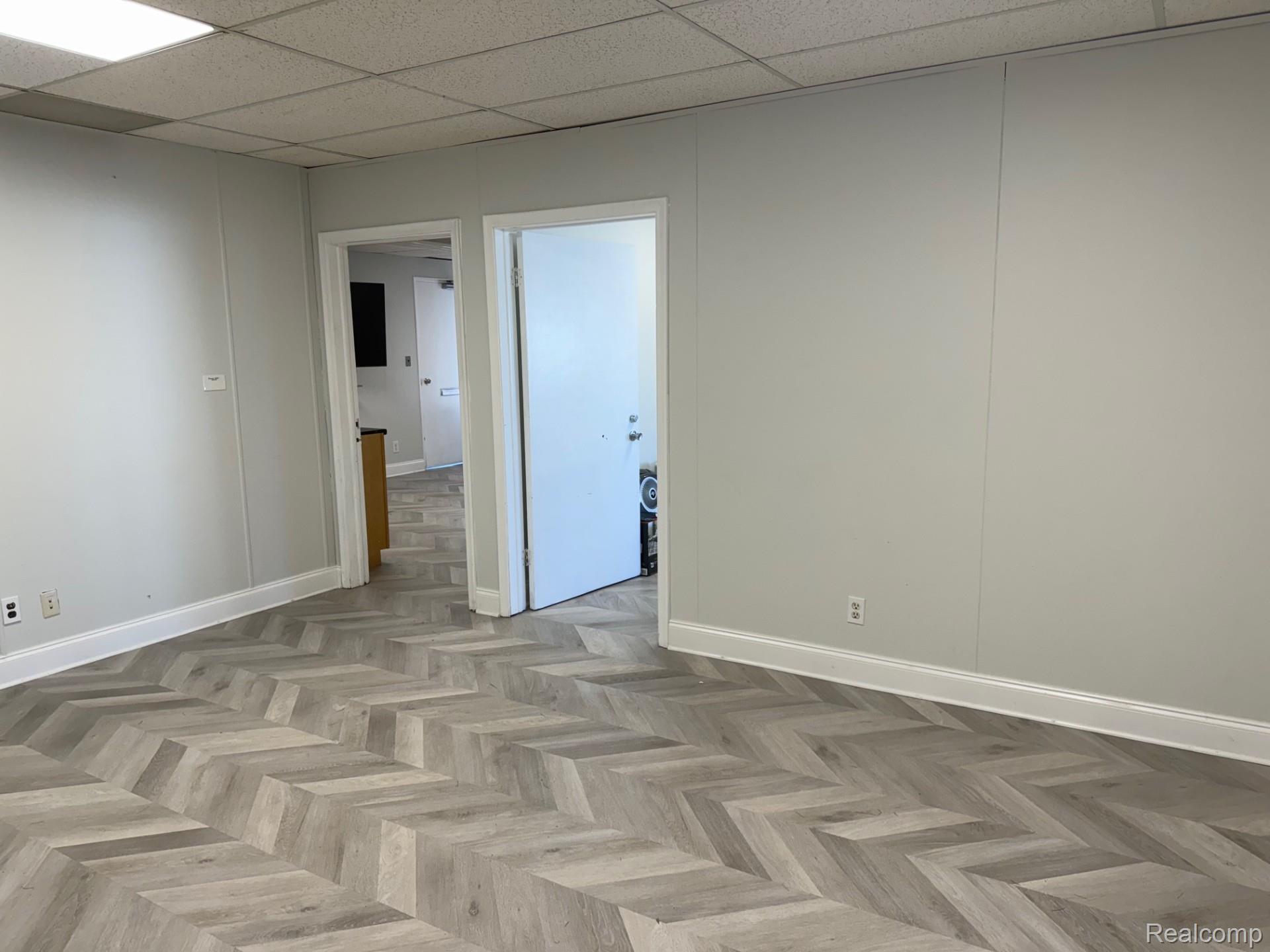 1877 Orchard Lake Road 101