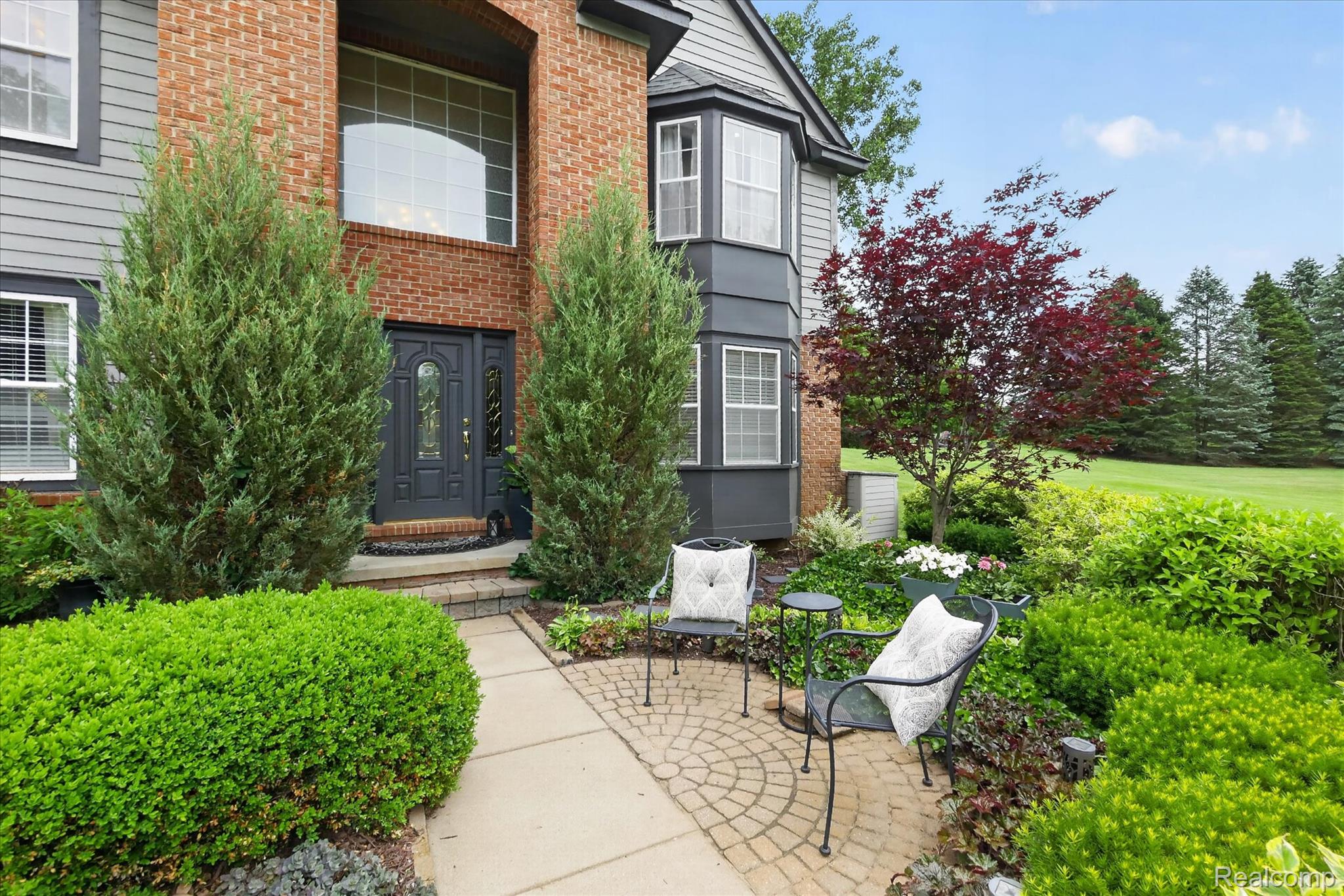 2333 Sandlewood Drive