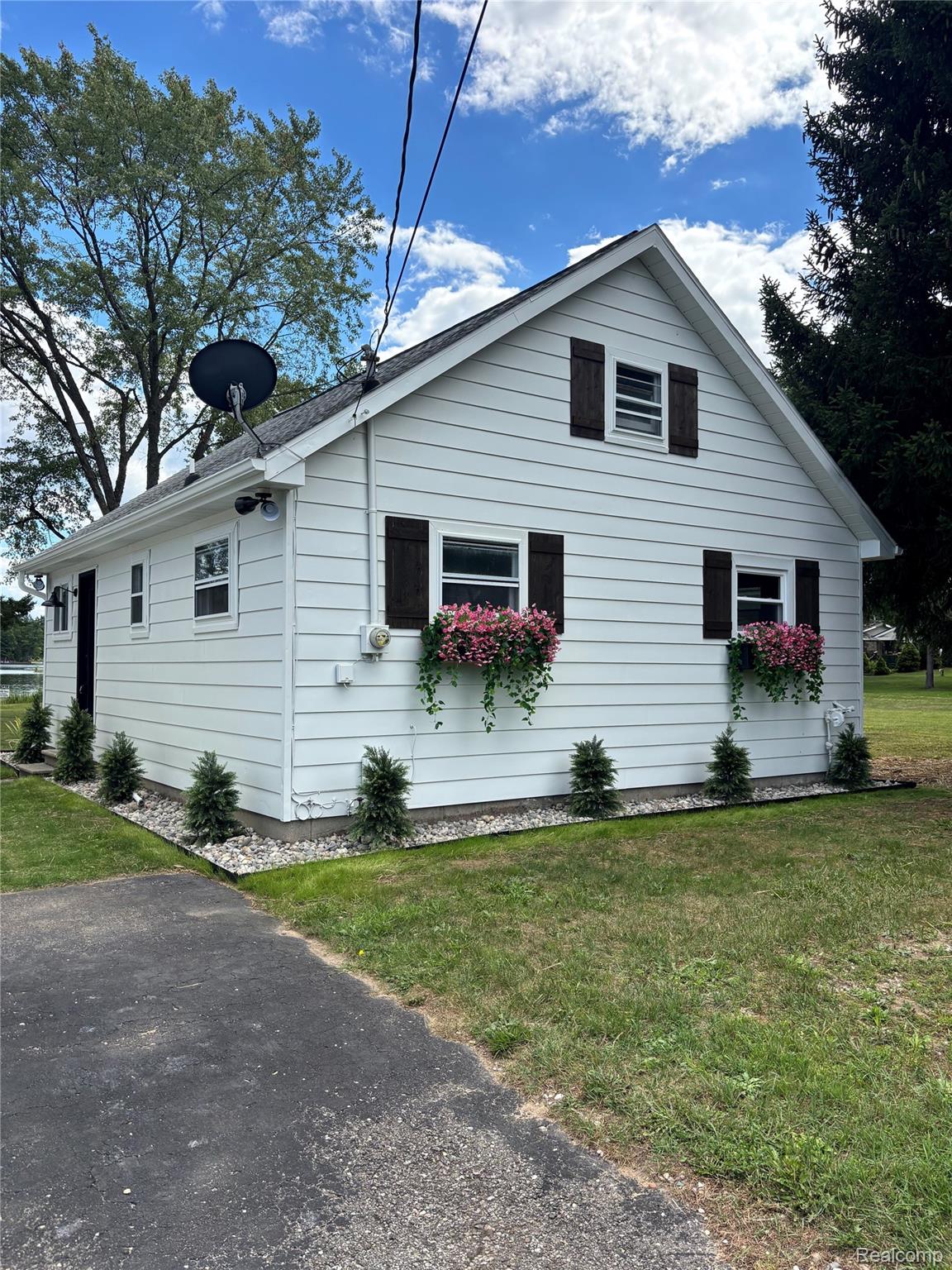 3091 W Huckleberry Trail