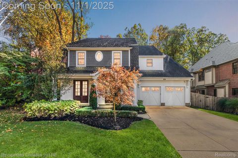 680 Shepardbush Street Birmingham City MI 48009