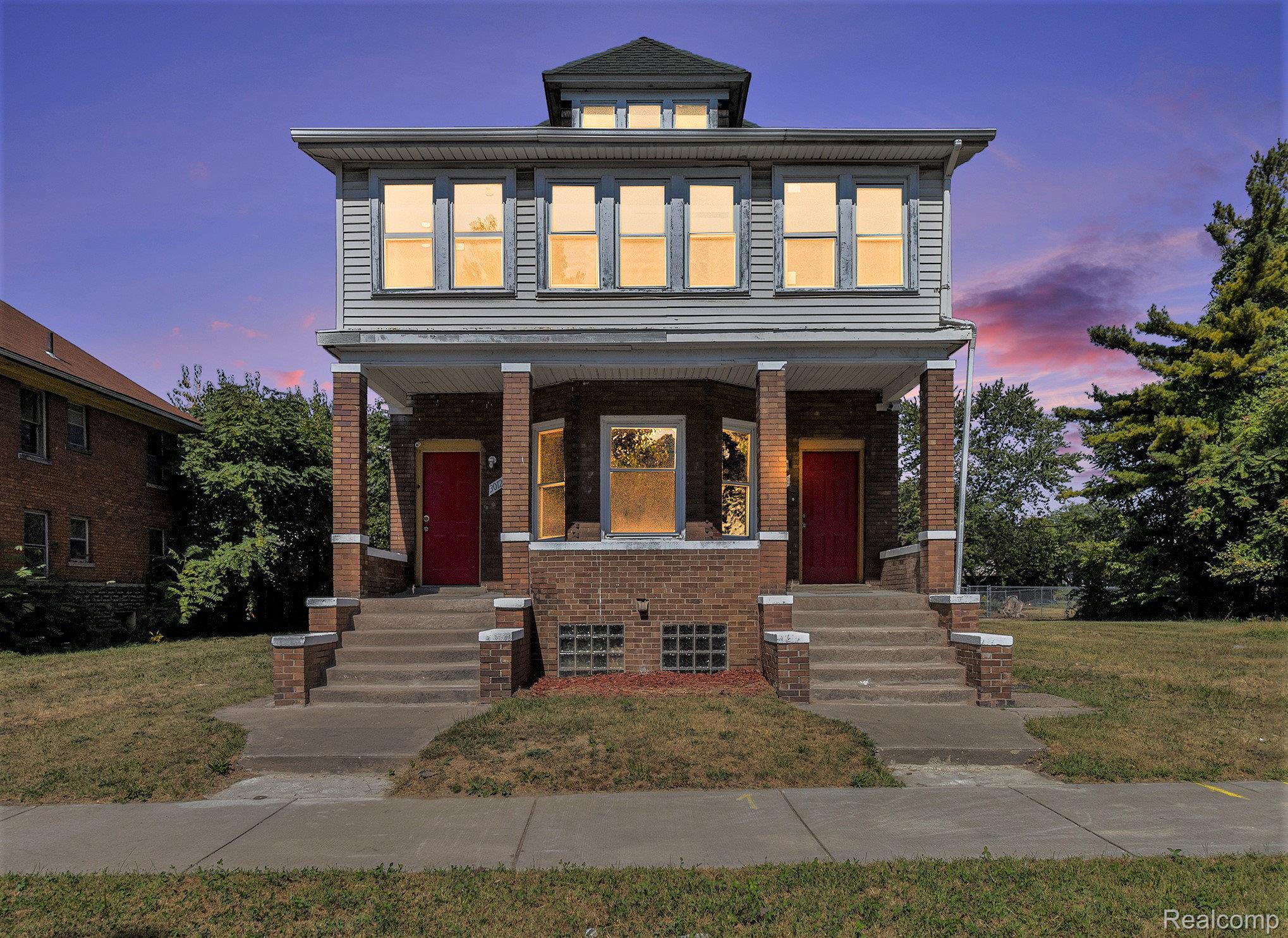 3008 Lothrop Street