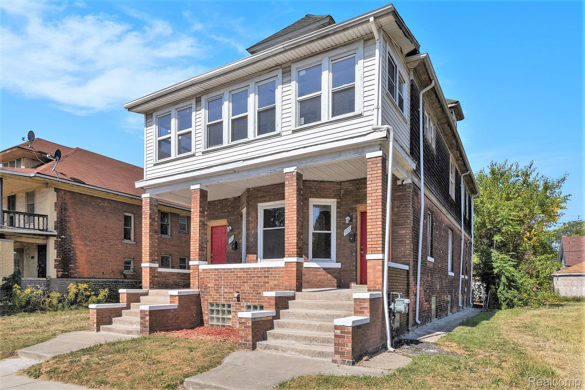 3008 Lothrop Street