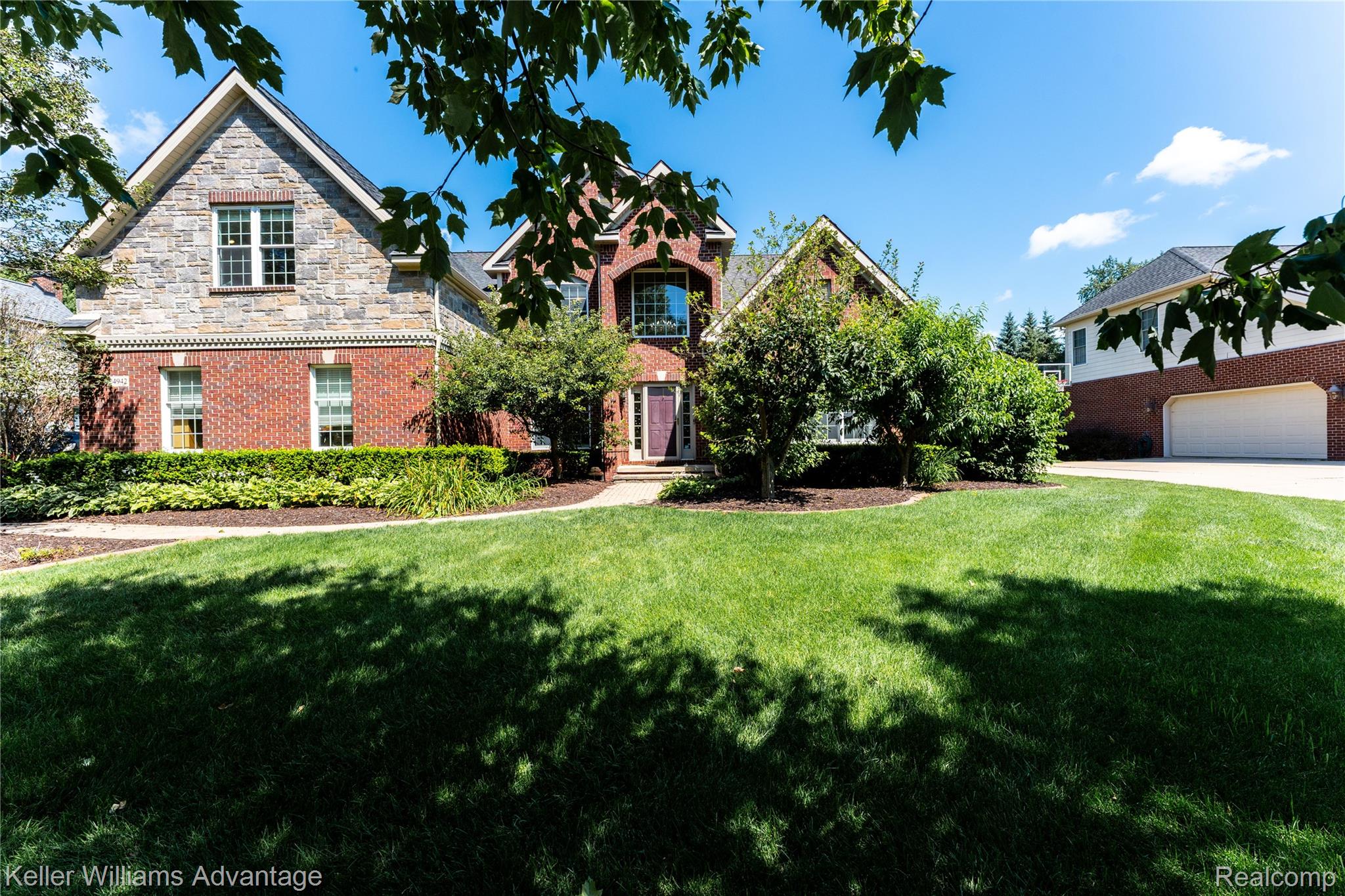24942 Acorn Trail