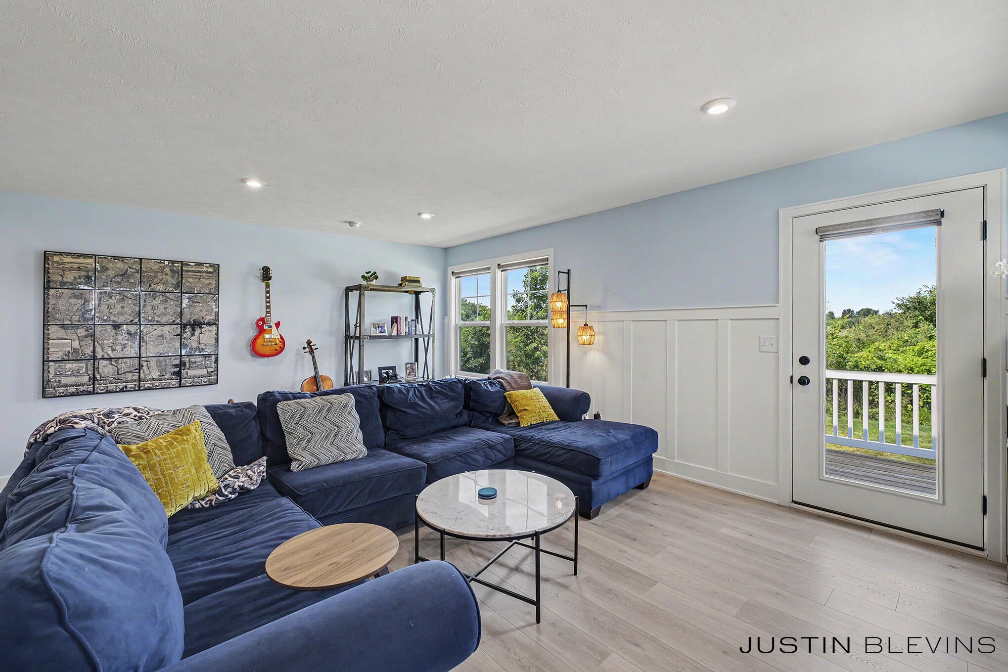 8915 Barrington Lane