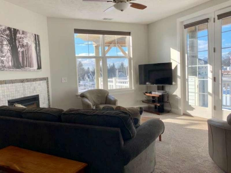 200 S Robert Street 58