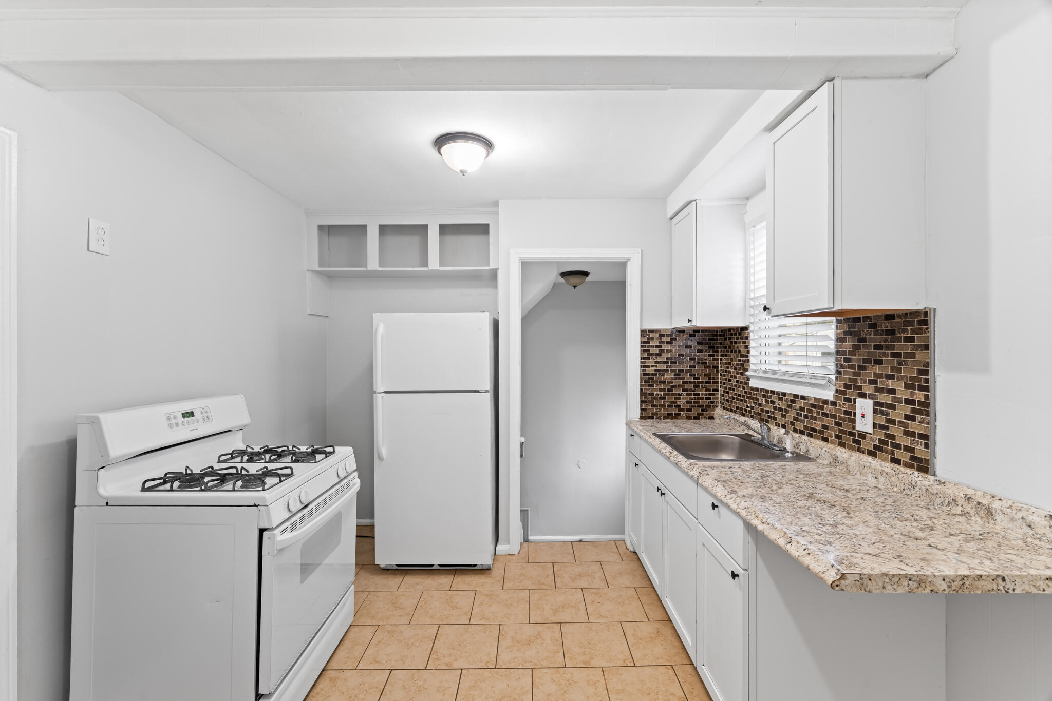 20947 Beechwood Avenue