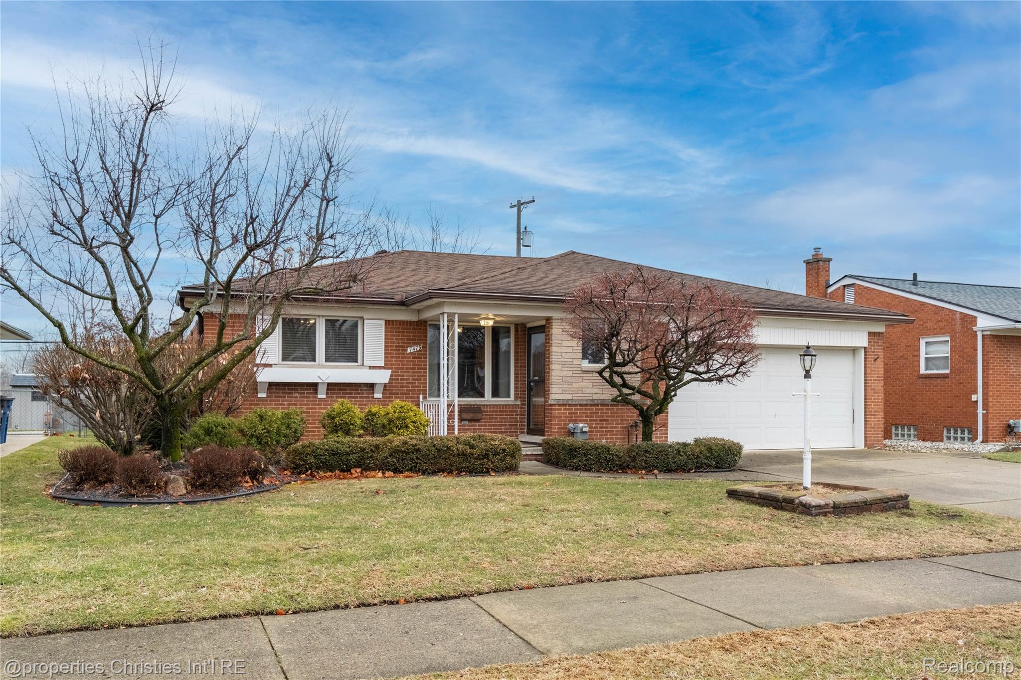 7479 Carrousel Boulevard