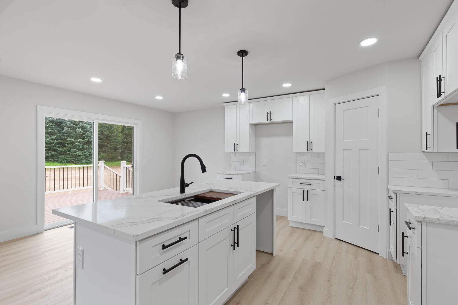 2016 Green Acres Drive