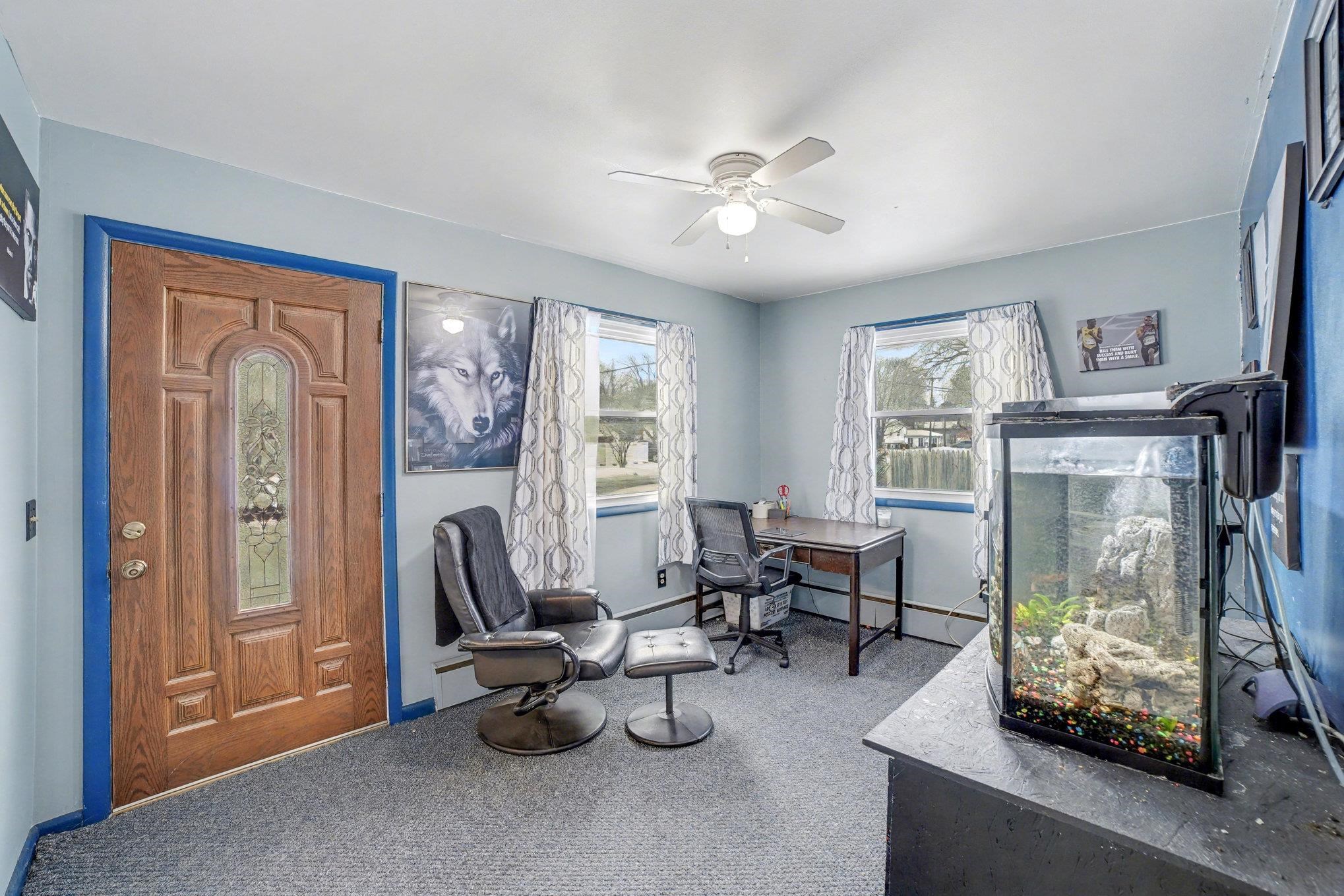 905 E Gaylord Street