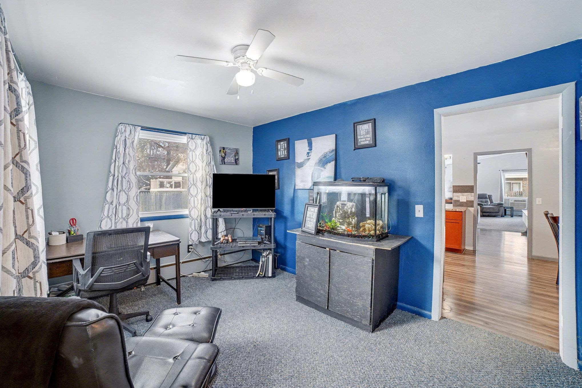 905 E Gaylord Street