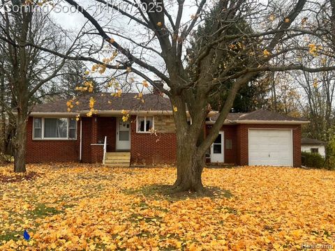 2446 Lanning Drive Burton City MI 48509