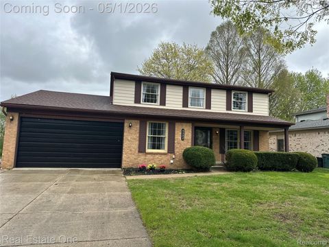 Photo of 5332 Orchard Crest Drive, Troy City, MI 48085 (MLS # 20261029734)