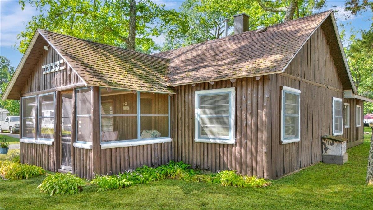 1333 N Sand Lake Road
