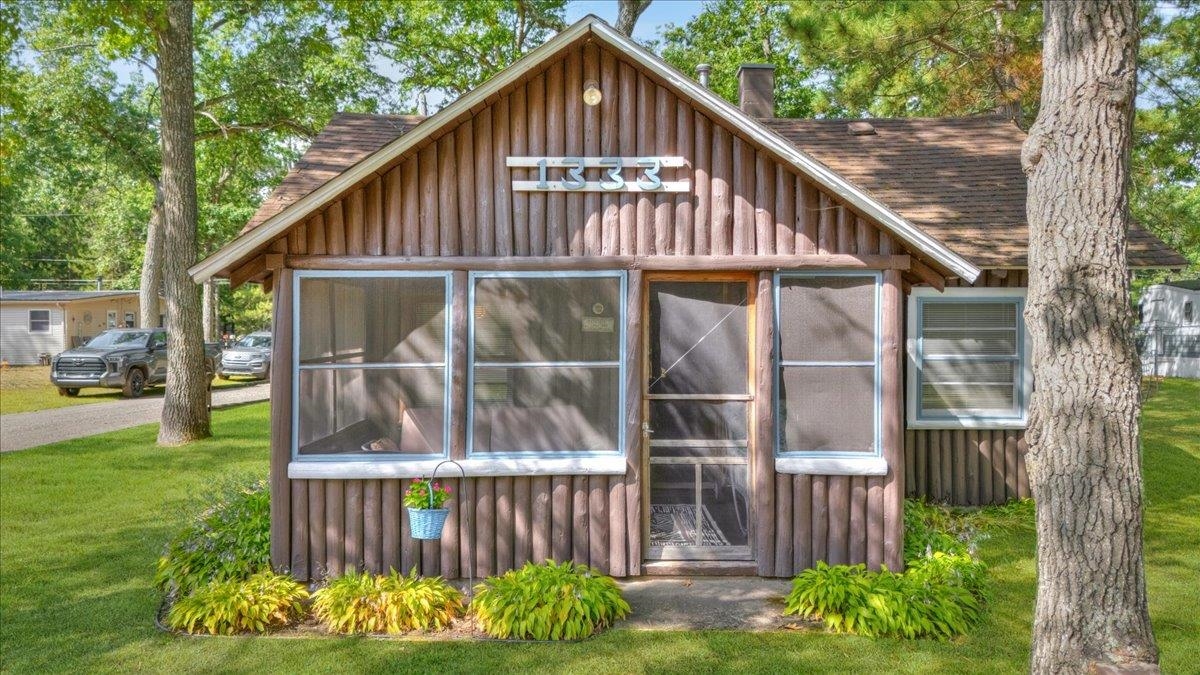 1333 N Sand Lake Road