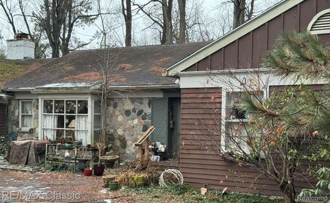 5760 Monterey Court Bloomfield Hills City MI 48301