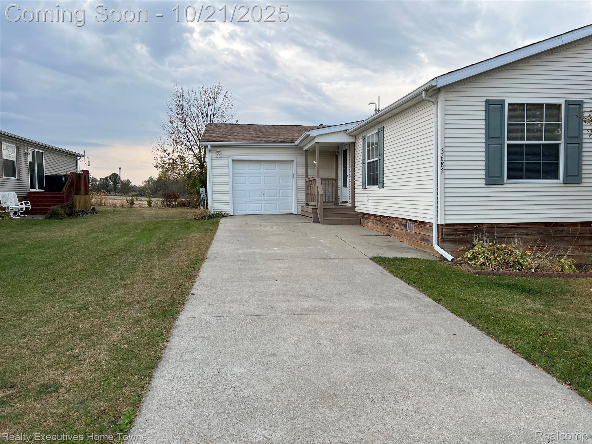 3682 CHESTNUT Lane