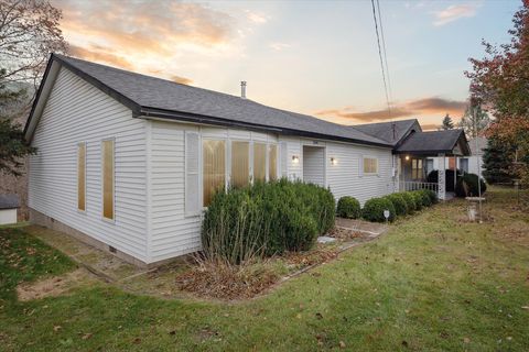 5695 Hinkley Road Waterloo Township MI 49285