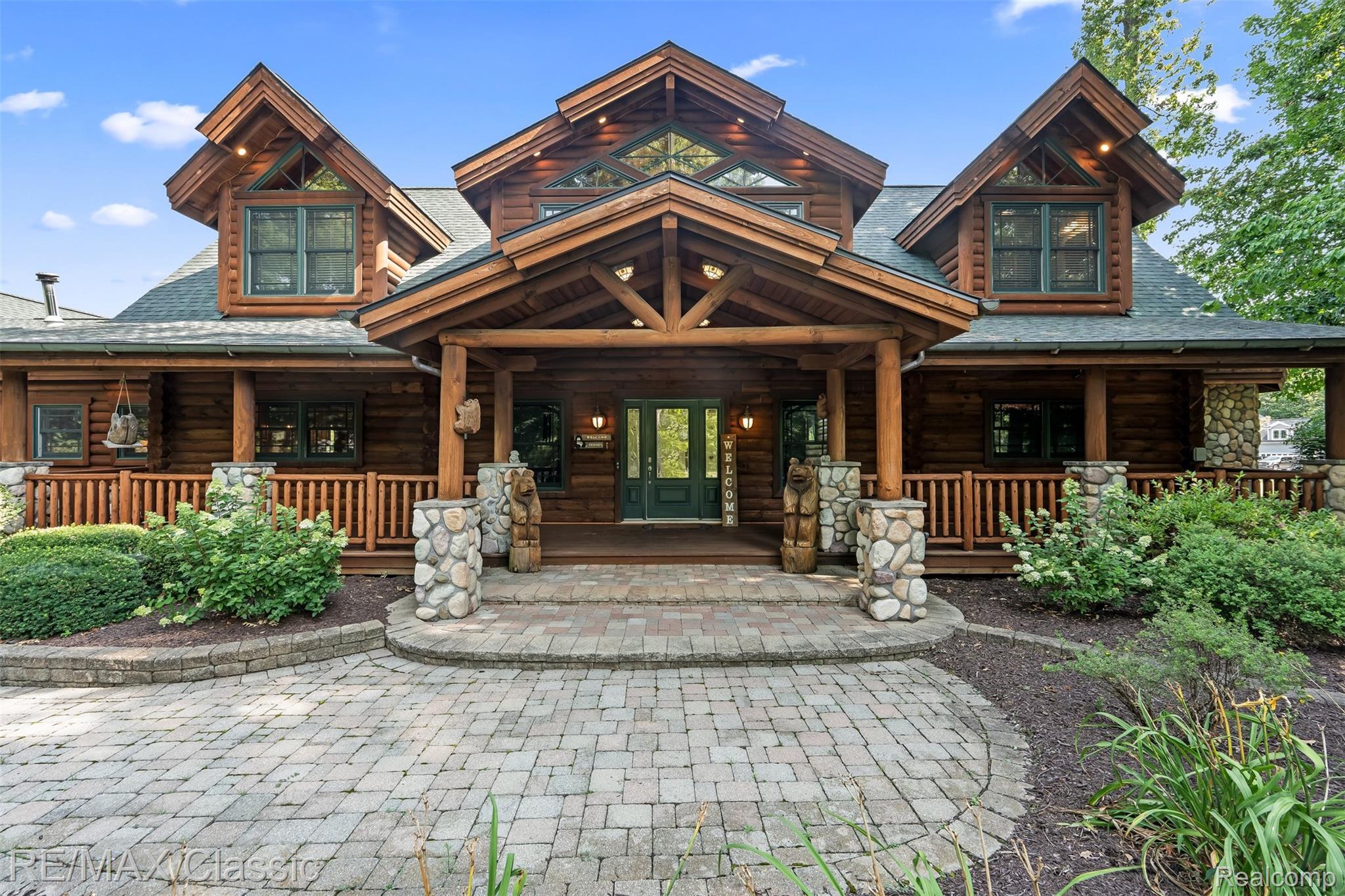 4489 Clara Louise Ct