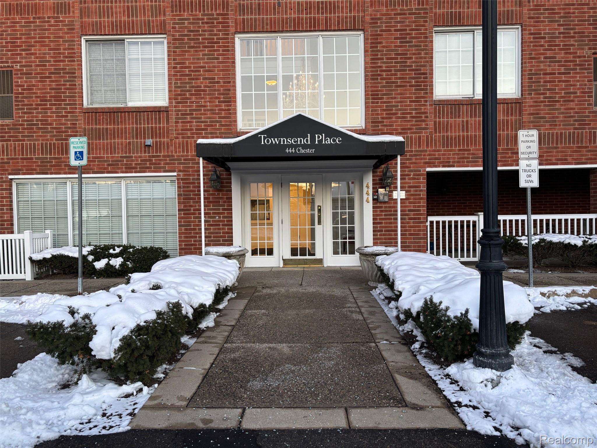 444 Chester Street 420