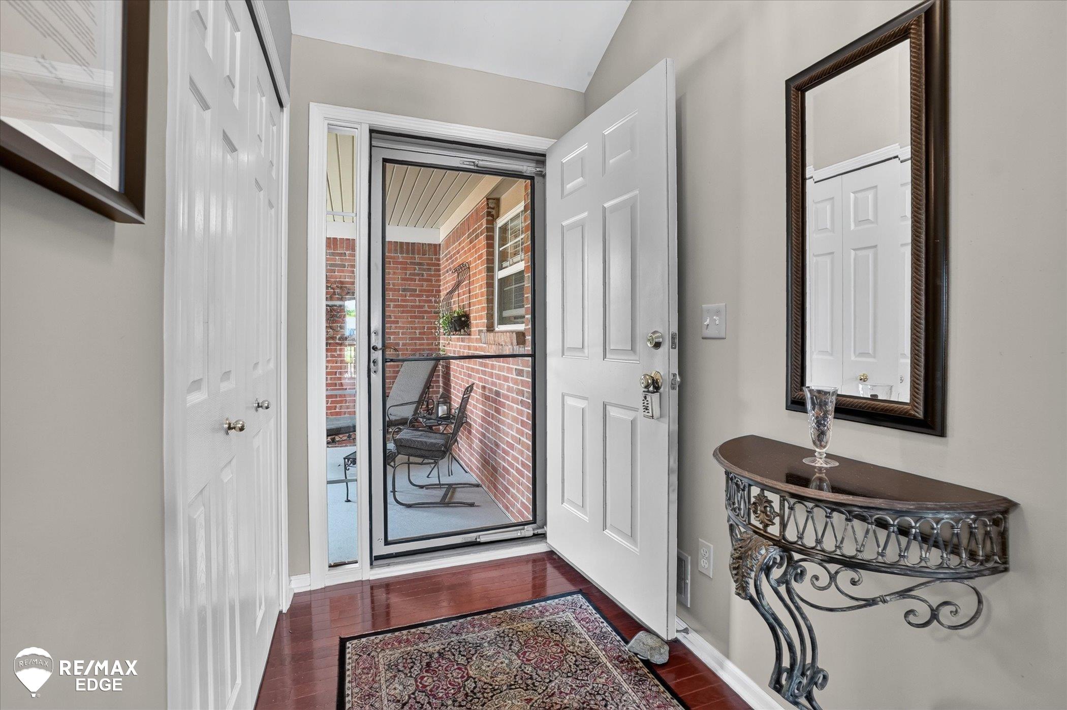 6148 Lone Oak Circle