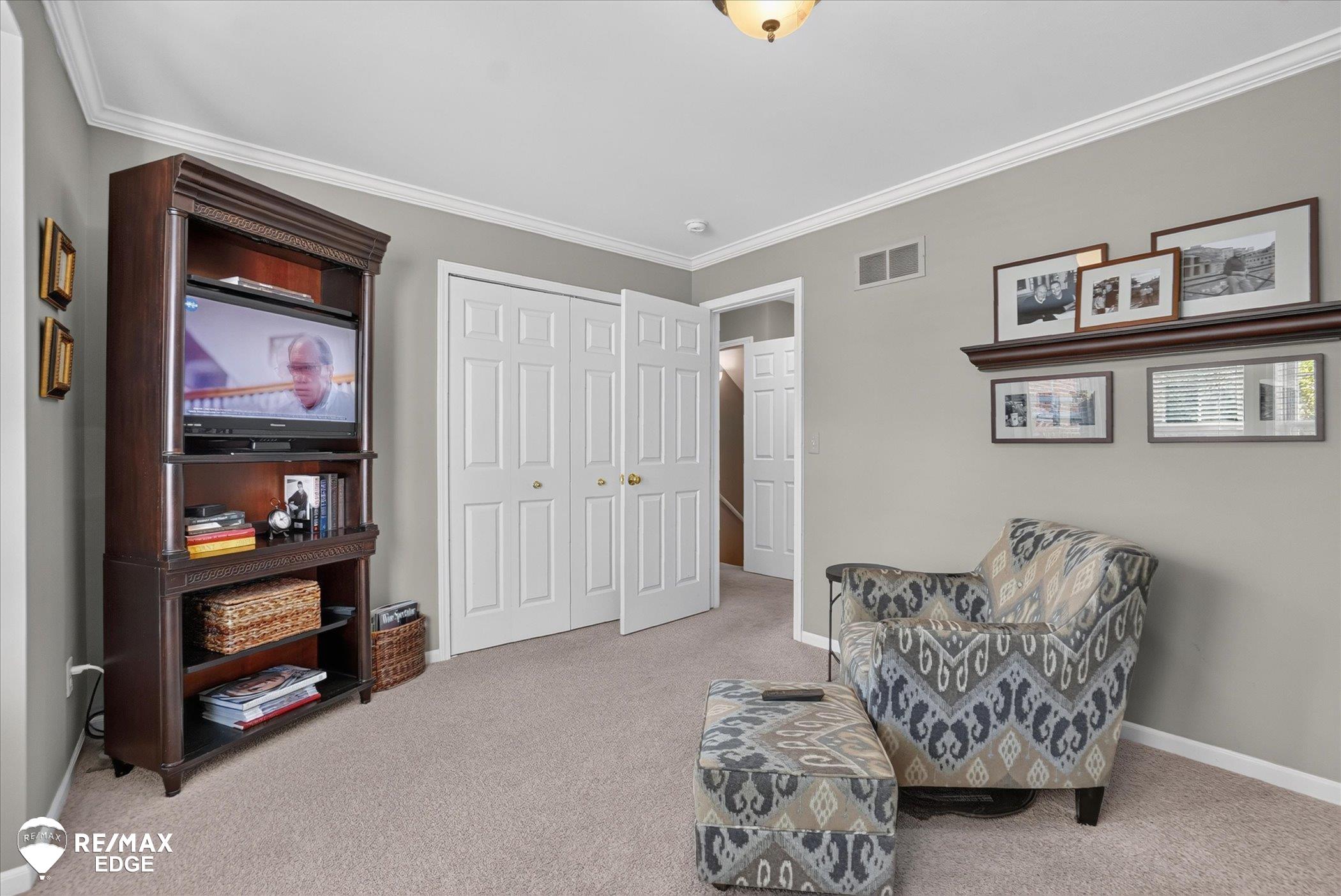 6148 Lone Oak Circle