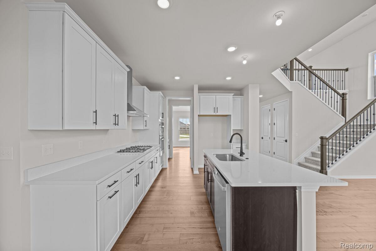 61904 Hevel Lane