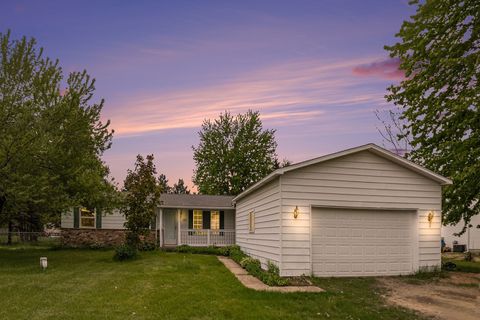 180 MAVERICK Lane Mayfield Township MI 48446