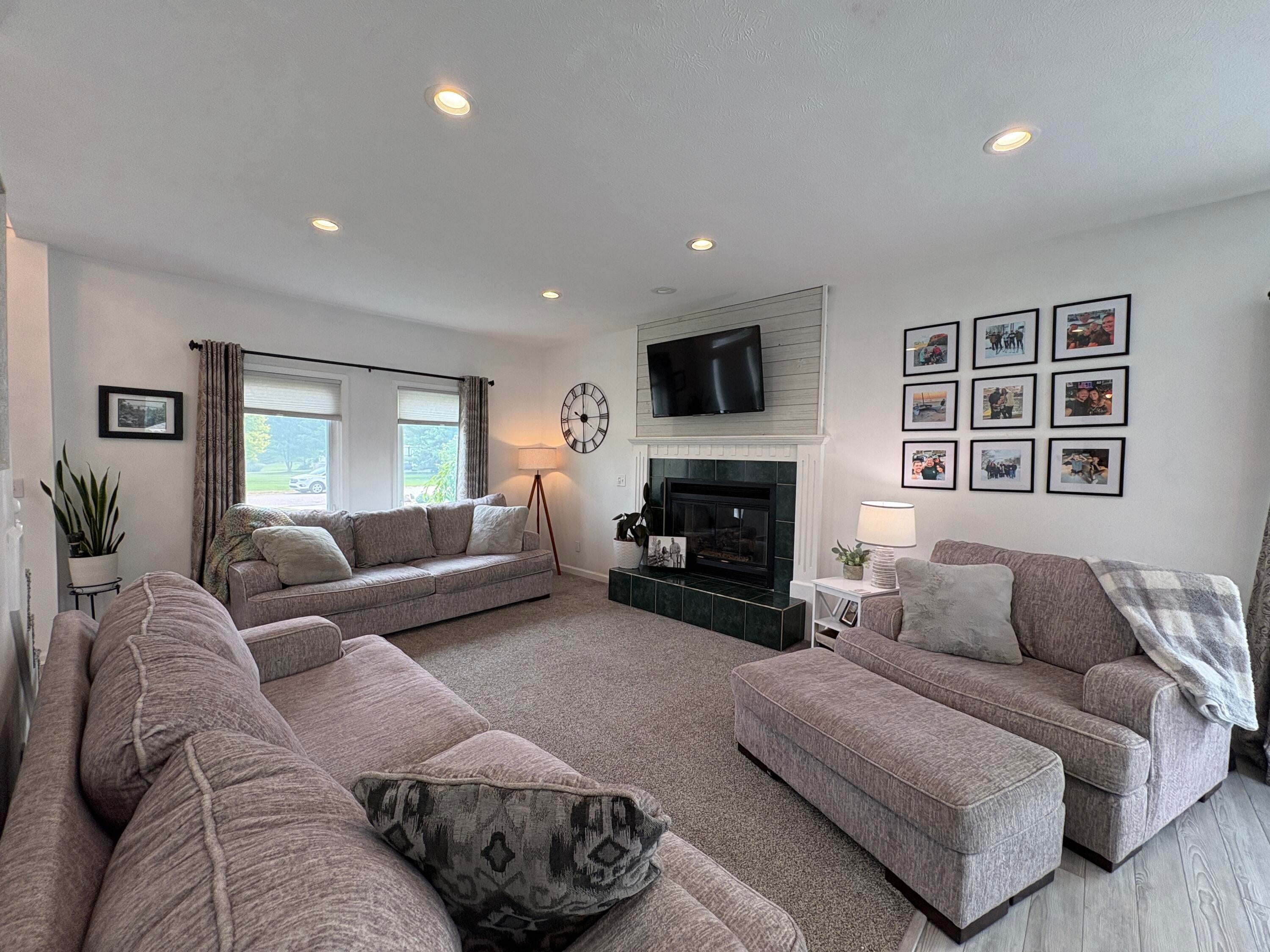1694 Leisure Court