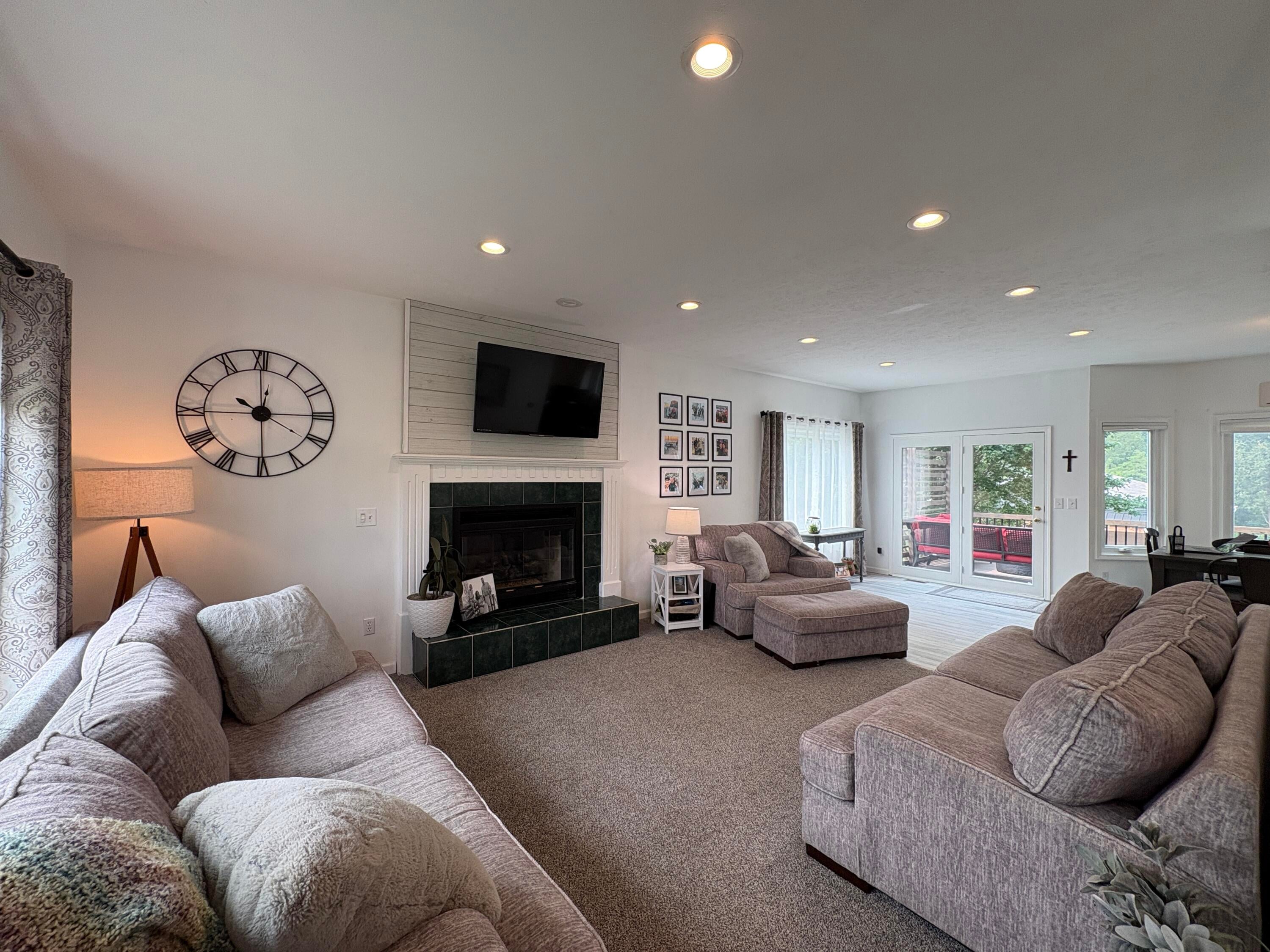 1694 Leisure Court