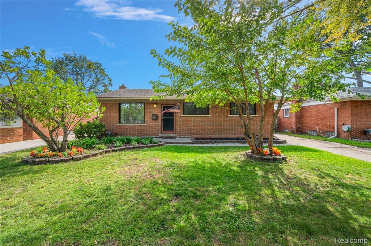 4520 Buckingham Drive
