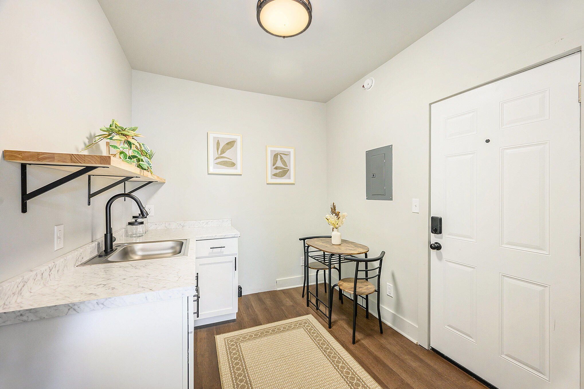 415 W Walnut Street