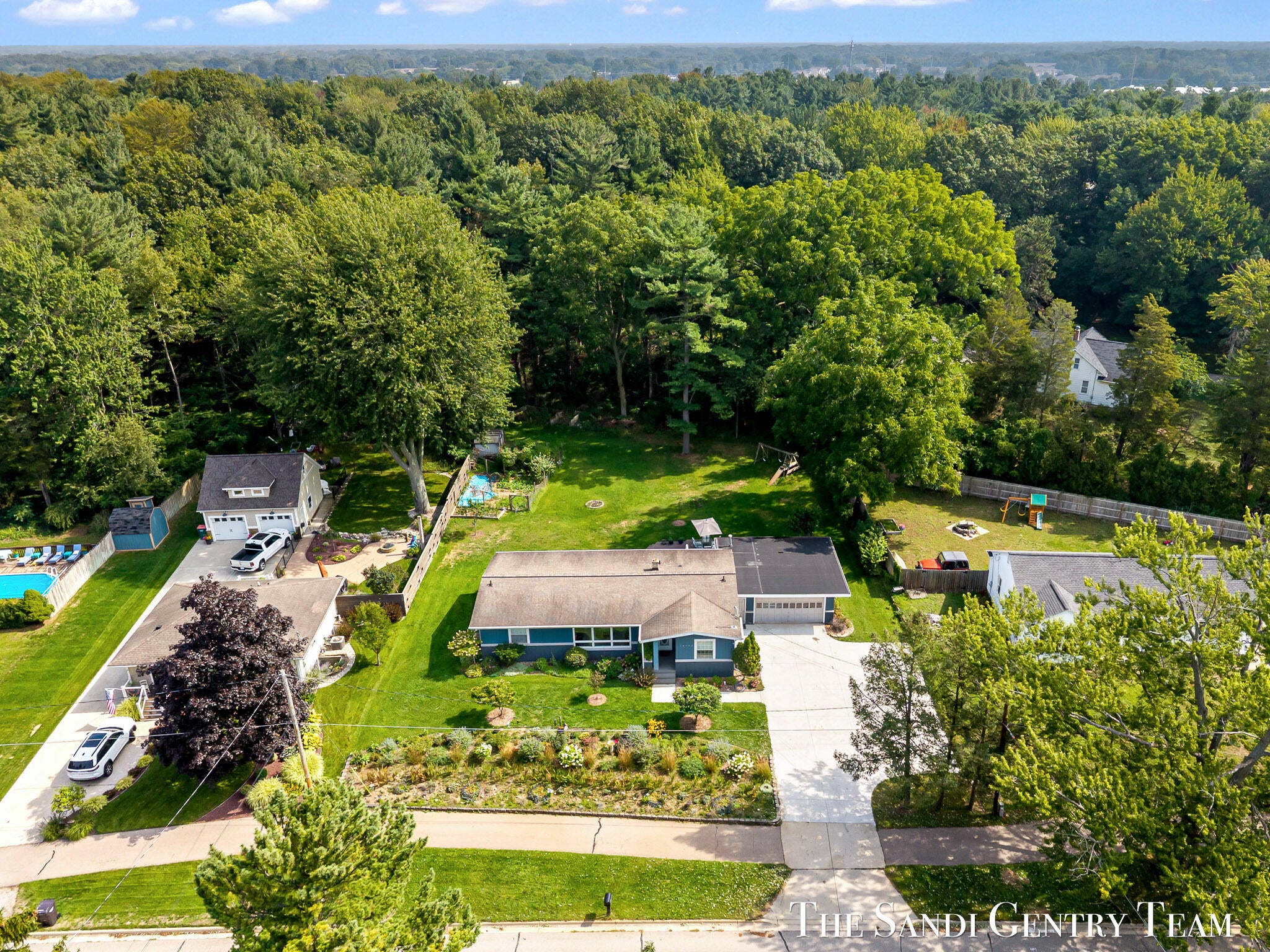 14942 Lakeshore Drive