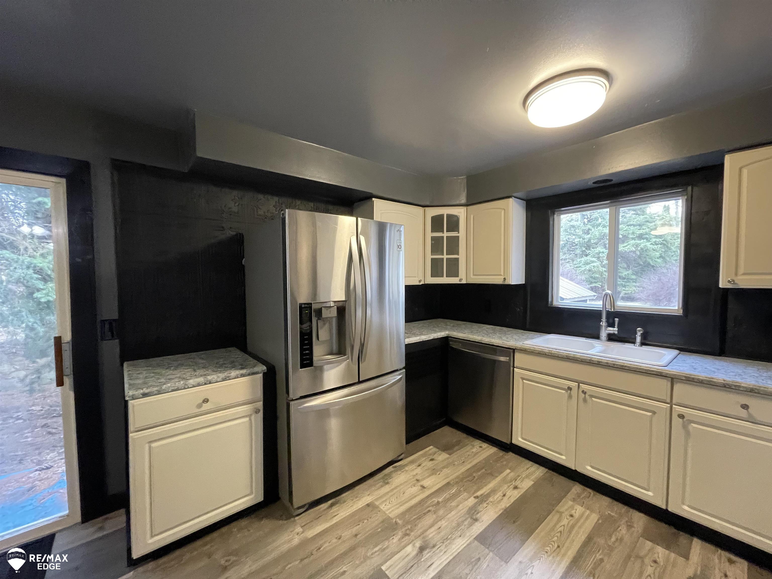 494 W Barnes Lake Road