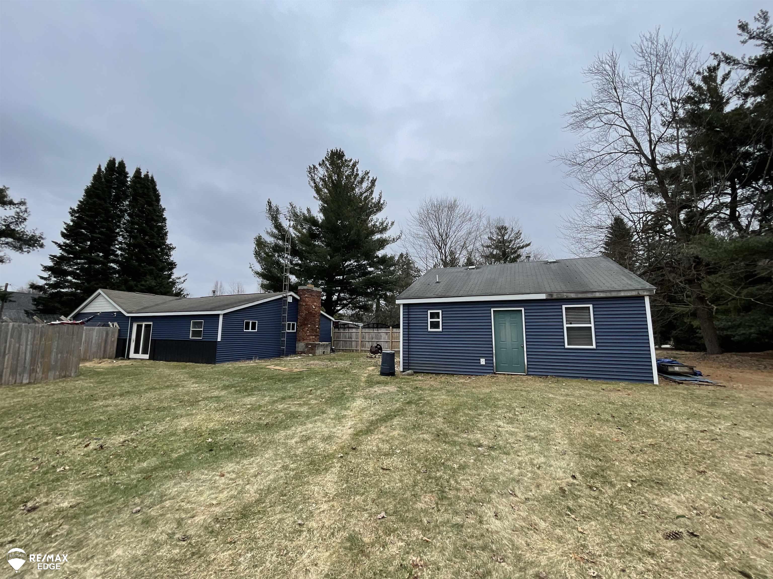 494 W Barnes Lake Road